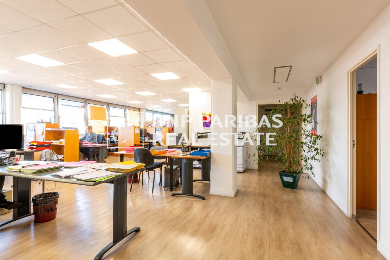 Bureau Paris 1076m² Location bureau Paris OLBUR2206157 7